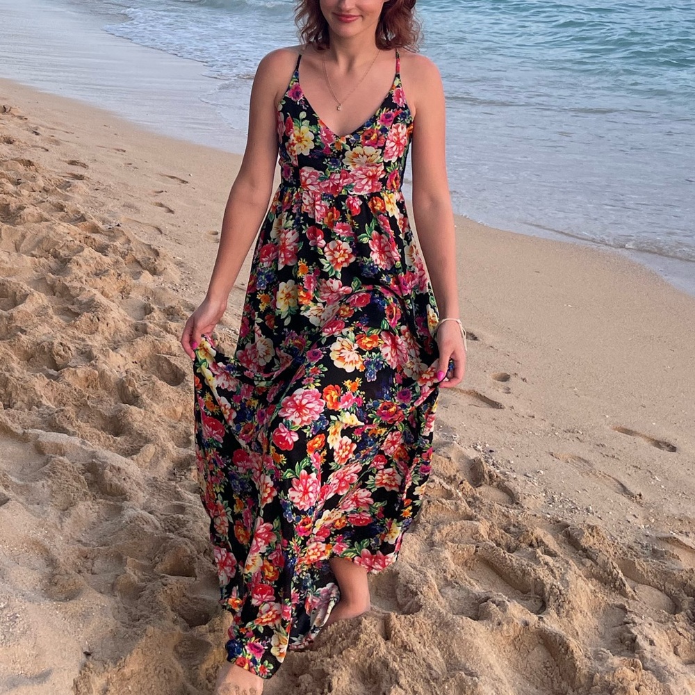 Beautiful Floral Lucca Couture Dress